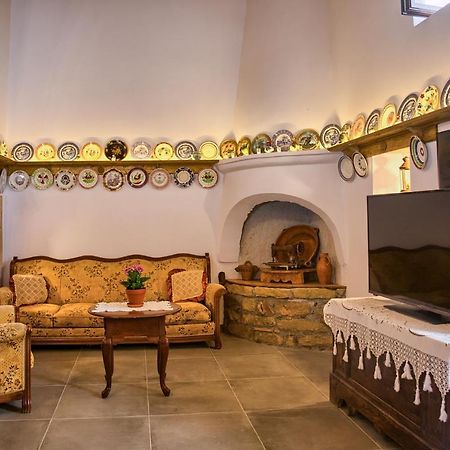 Stone Arch Villa Malona Village Buitenkant foto