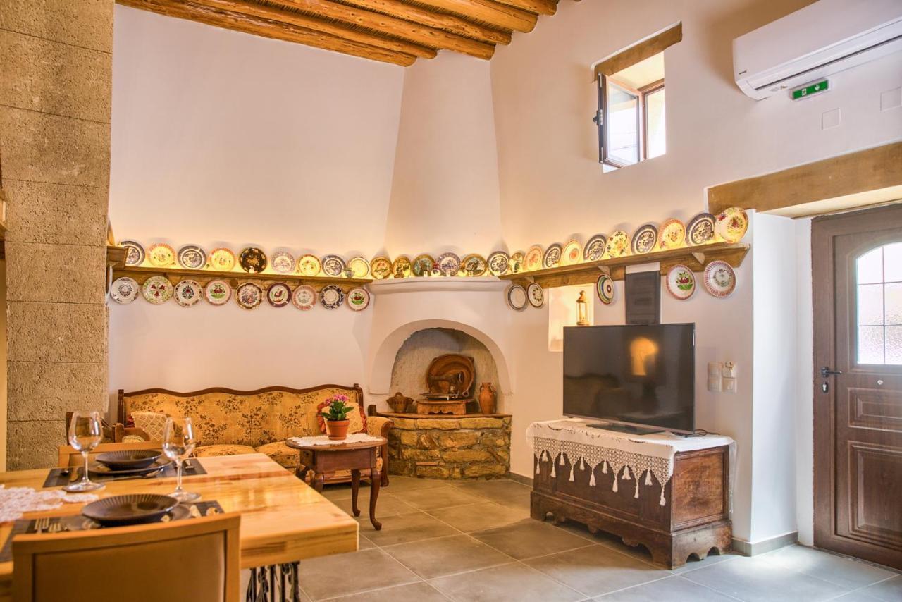 Stone Arch Villa Malona Village Buitenkant foto